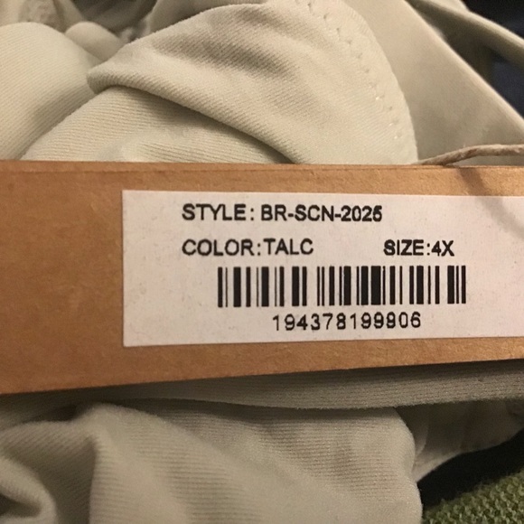 Skims NWT Talc Colored Scoop Neck BRA 4X. (BR-SCN-2026) - Picture 4 of 4